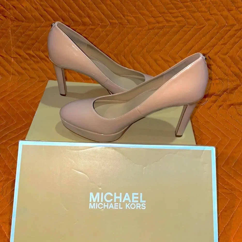Light Blush Color Michael Kors Chantal Platform Pumps - Picture 5 of 8